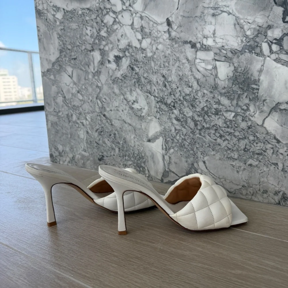 Bottega Veneta White padded quilted leather Heels - Picture 6 of 8